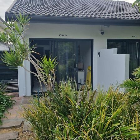 12Onparkeslane Hotel นิสนา ภายนอก รูปภาพ
